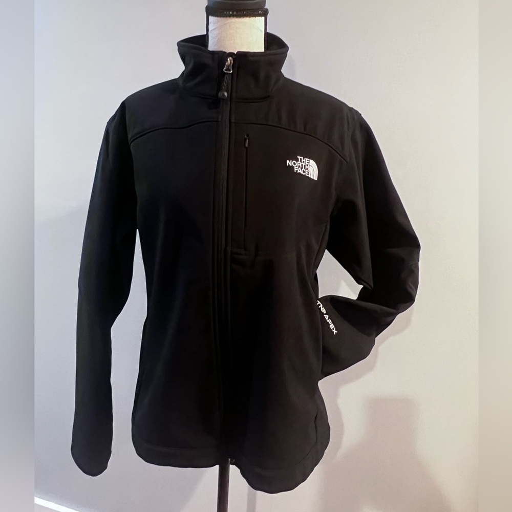 The North Face Women's Black Apex Jacket
